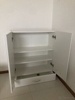 Nastenna skrina do kupelne - 1