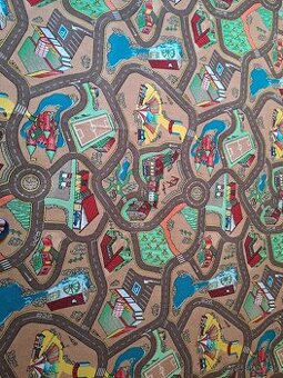 Detský koberec hnedý - mesto