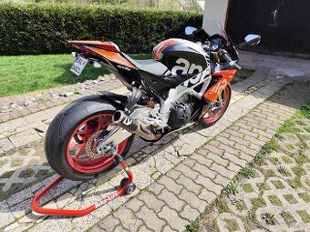 Aprilia RSV4 Factory