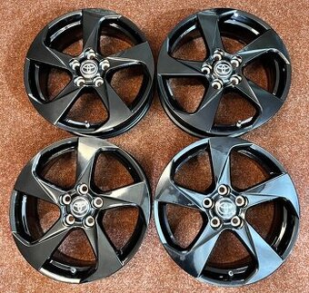5x114.3 R17 originál Toyota Prius 2023 - TOP STAV