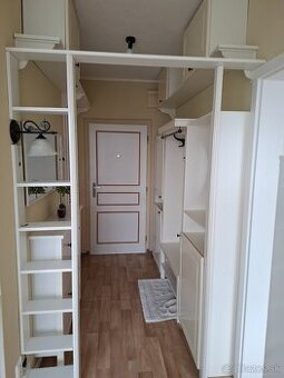 Prenajmem 1 izbový byt. - 1