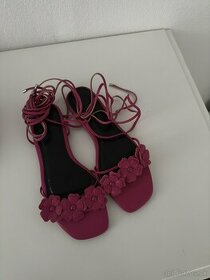 Ružové sandale