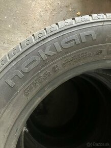 Predam pneumatiky Nokian 215/60r17C