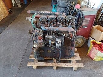 Predam kompletny motor zetor 67.Nálezový stav,nieje vylágrov