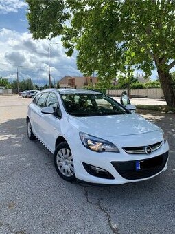 Opel Astra Sport Tourer ST 1.6 CDTI