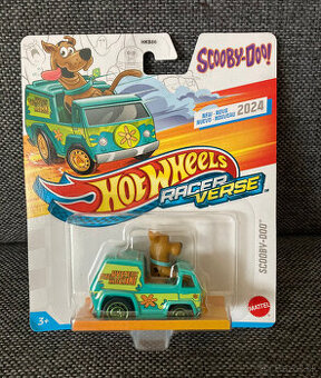 Hot wheels racer verse a baby mario
