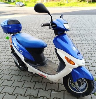 skuter Xinling Tajfun VRC 5i,
50ccm 4takt , s SPZ,