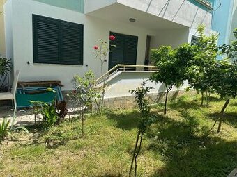 3-izbový apartmán s predzáhradkou 83 m2, Albánsko