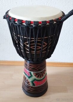 Predám africký bubon Djembe – výška 60 cm, priemer 30 cm