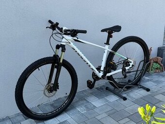 dámsky Specialized Pitch velkost M Nový 27.5