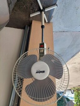 Stojanový ventilátor