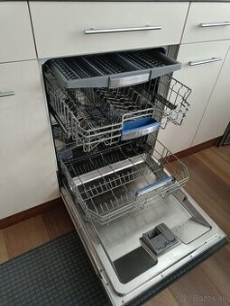 BOSCH umývačka riadu 60cm