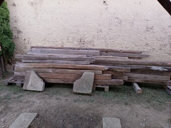 Predám staré dubové hranoly.