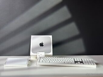 Apple Mac mini M2 16GB/512GB 2023 + Apple Magic Keyboard