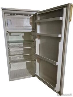 Calex chladnička s mrazničkou