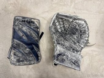 Brankárska lapačka a vyražačka