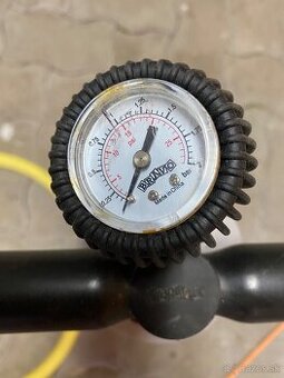 Pumpa Bravo na stand up paddleboarding