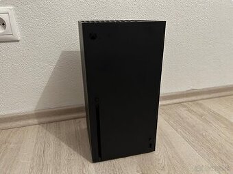 PREDAM/ VYMENIM XBOX SERIES X + 2 OVLADAČE