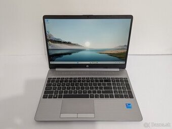 HP i5-1135G7, 16GB RAM, 240GB SSD, 15,6"