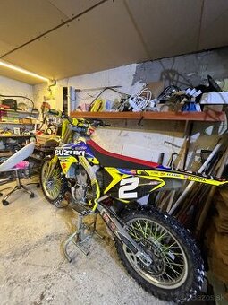 Suzuki rmz 250