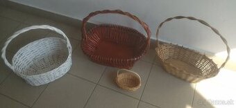 Predám pletené darčekové košíky spolu 15 eur