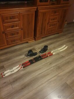 Predam bezkovy set,ROSSIGNOL,186 cm,NNN,c.42,supiny