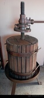 Predam lis na hrozno