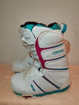 vel. 37,5 - damske snowboard boty NITRO Crown TLS