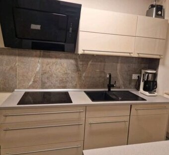 Moderní linka se spotřebiči a ostrůvkem,6227