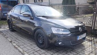 VW Jetta 1.6TDI  DSG