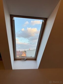 Predam stresne okna FAKRO 7ks