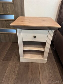 Predám nočné stoliky