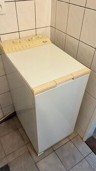 Vrchom plnená práčka Whirlpool – funkčná