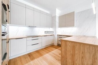 Exkluzívny 3 izbový byt s terasou v projekte UNIQ Majakovské