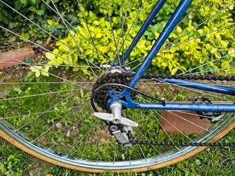 Retro cestný bicykel Favorit