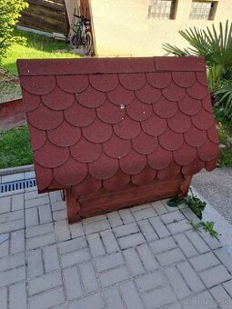 Psia búda s pelechom