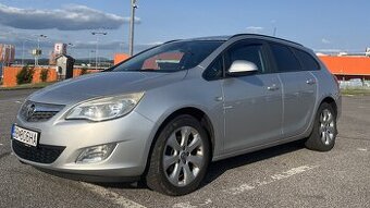Opel Astra Kombi 2012