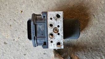 Abs kocka audi a4 b6  8L0 614 517A