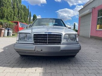 Mercedes 124 E 200 benzin rok 1994