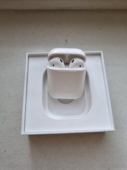 Apple AirPods