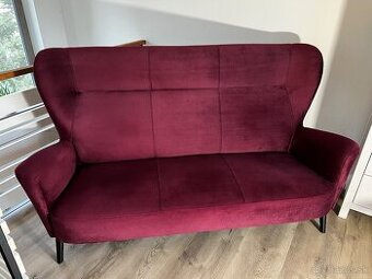 Sedačka a kreslo s taburetkou – skvelý stav