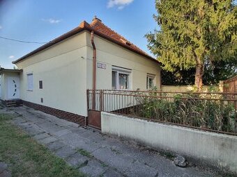 Predam RD na Tatranskej ulici v Novych Zamkoch