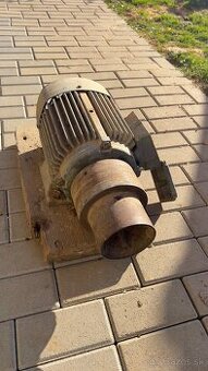 Ponúkam na predaj motor 380V - 1