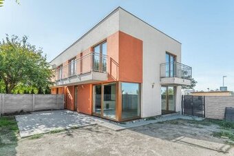 Babony TRE I Na predaj 4i byt v trojdome - Púpavová ulica, R