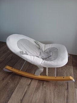 Detské hojdacie lehátko.