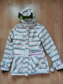 Dámska farebná vetrovka NF veľ. XL