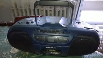 Predáme magnetofón zn. Grundig K–RCD 120