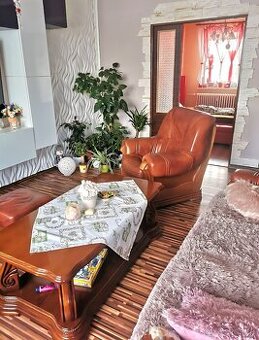 Koženna sedacia suprava