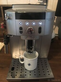 Kávovar DeLonghi Magnifica S