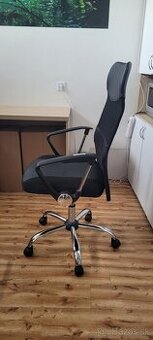 Kancelarska stolicka, nepouzivana.